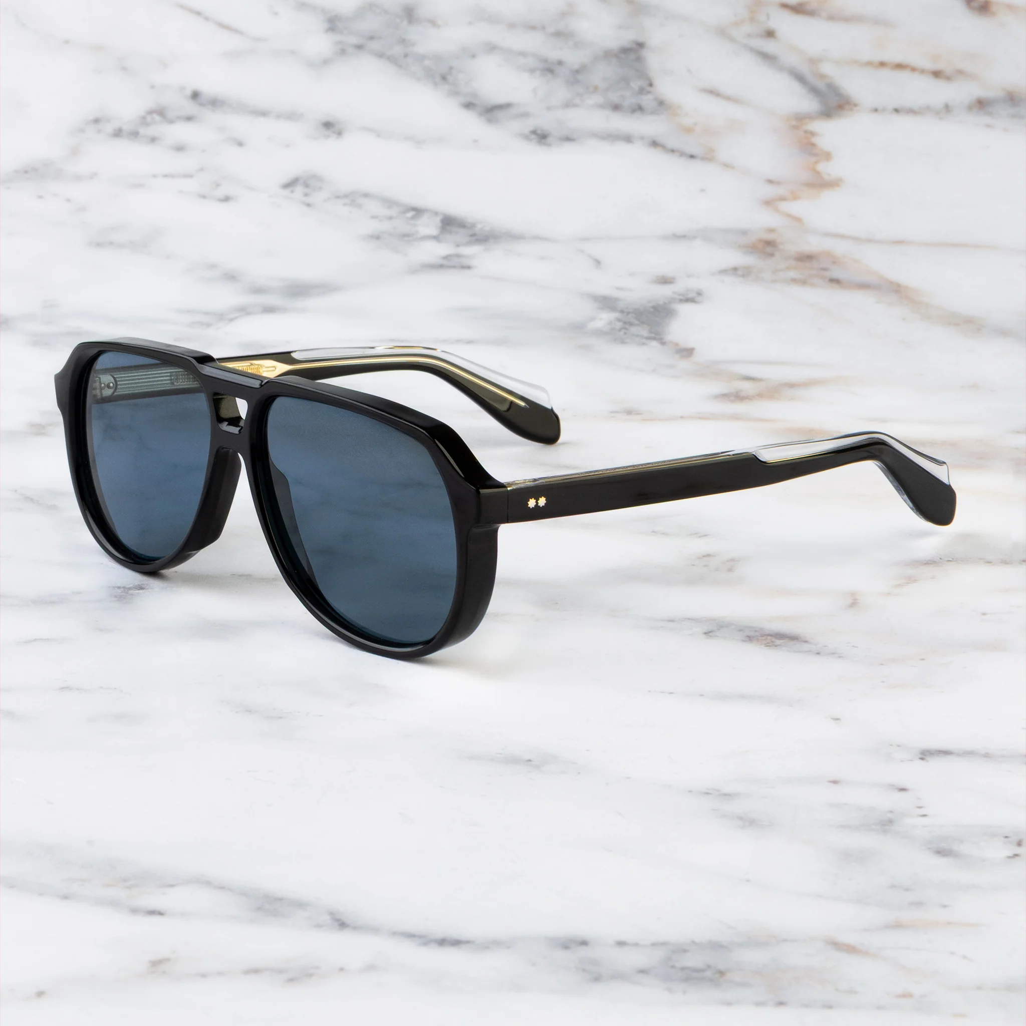 9782 Aviator Polarised Sunglasses - Image 2