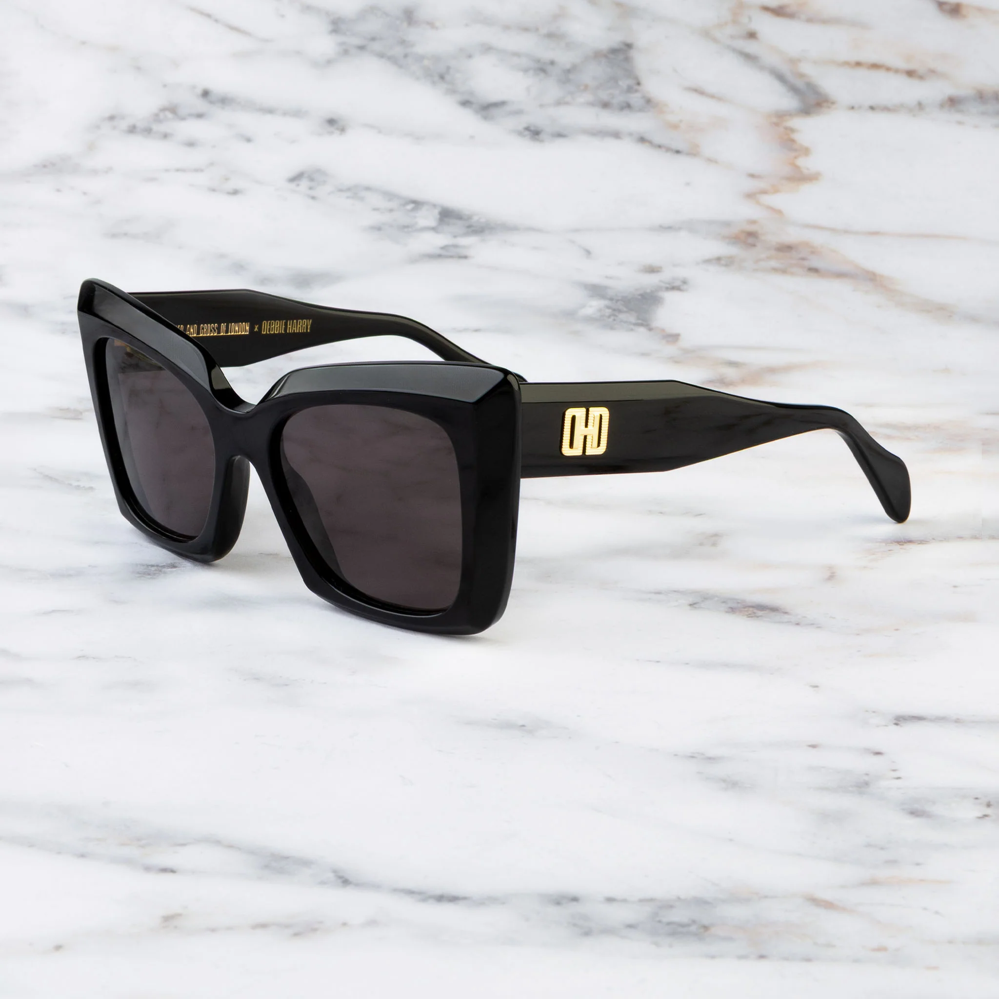 Akira 001 Cat Eye Sunglass - Image 2
