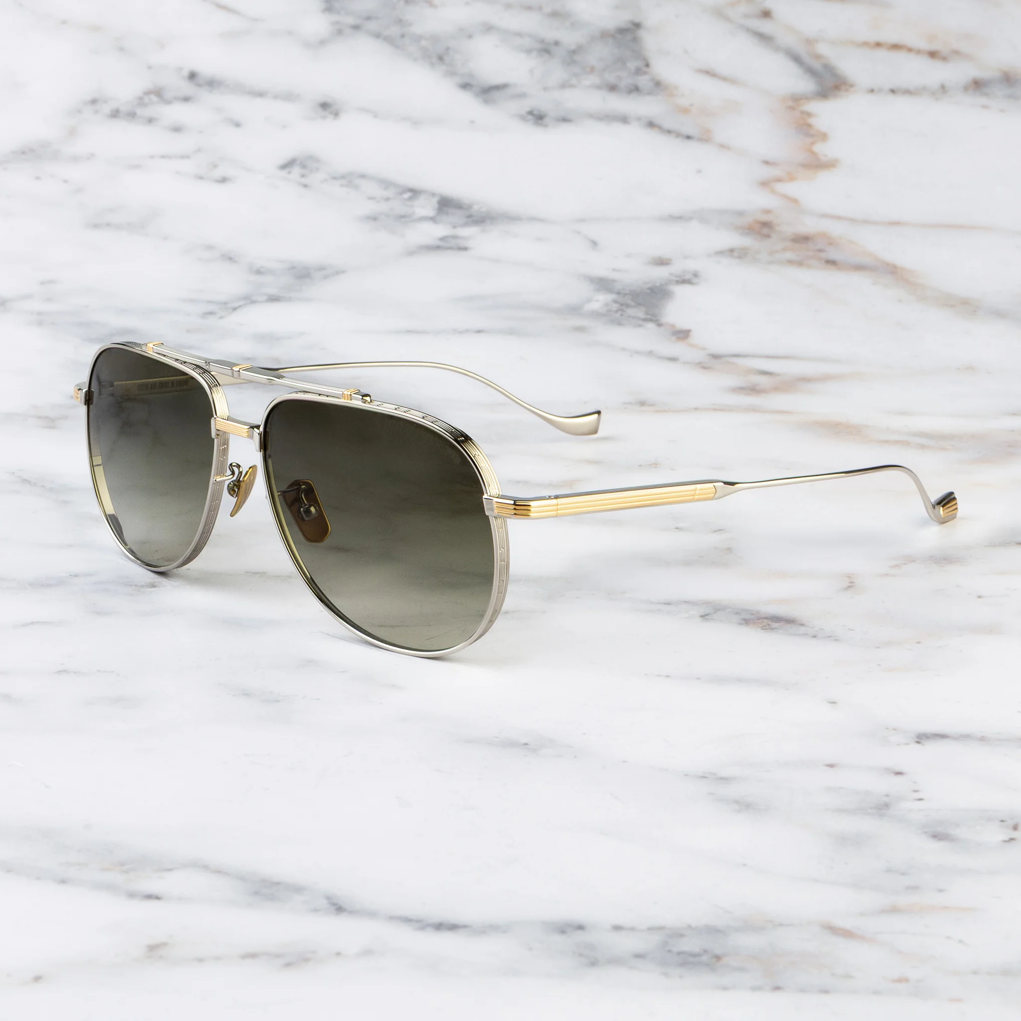Sloane 1423 Aviator Sunglasses - Image 4